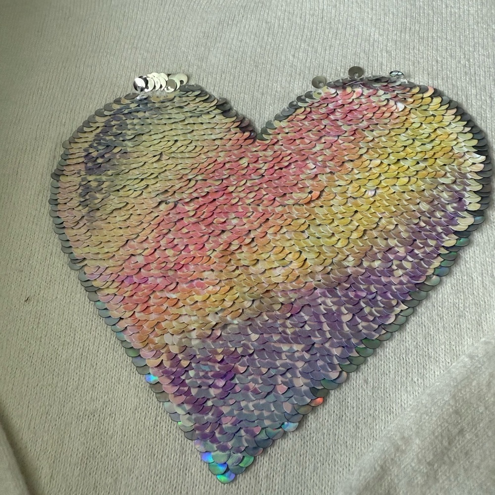H & M Toddler White Cotton Sweater with Sequin Heart Size 5T - Picture 2 of 7